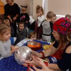 Zabawy i wróżby andrzejkowe